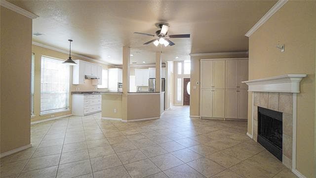 Building Photo - 2060 Garden Crest Dr