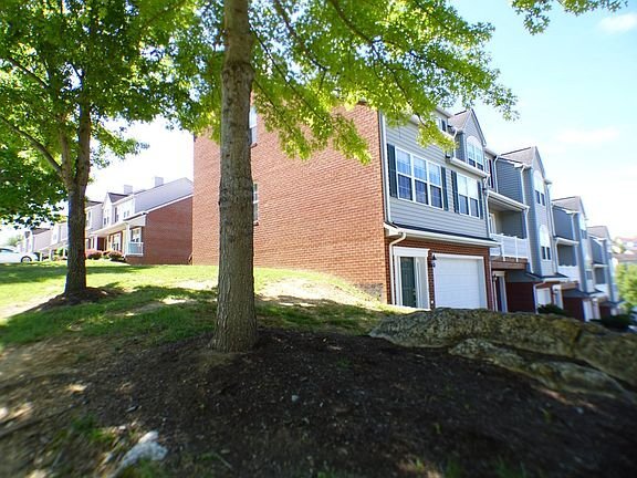 Building Photo - 2 Silver Leaf Dr NW