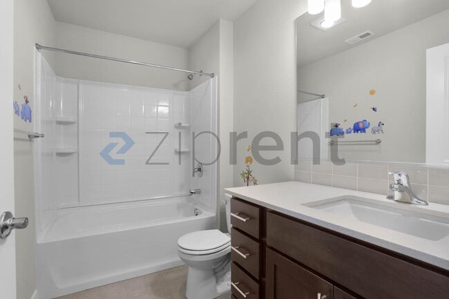 Building Photo - 1621 Seattle Hill Rd