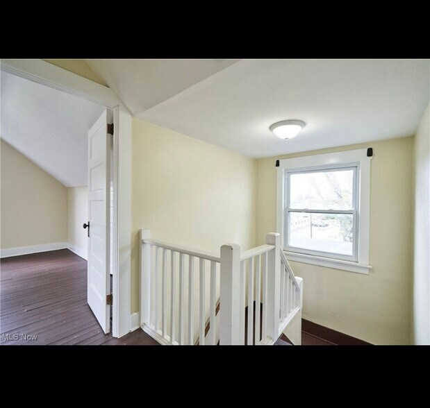Building Photo - 1727 Woodland Ave NW