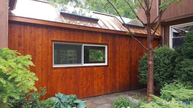 Building Photo - 7 Joanne Ln