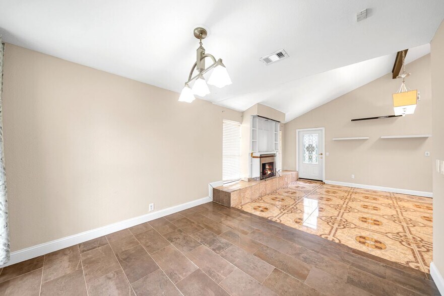 Building Photo - 13014 Skymeadow Dr