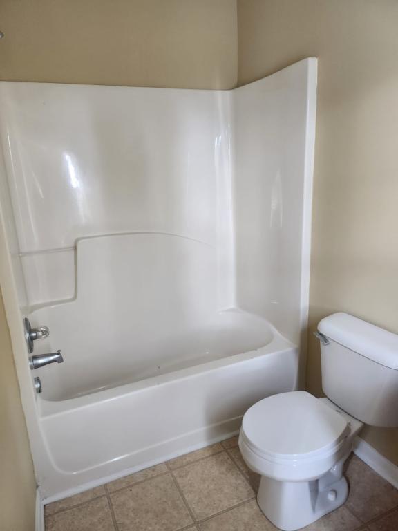 Building Photo - 3001 Falling Water Point