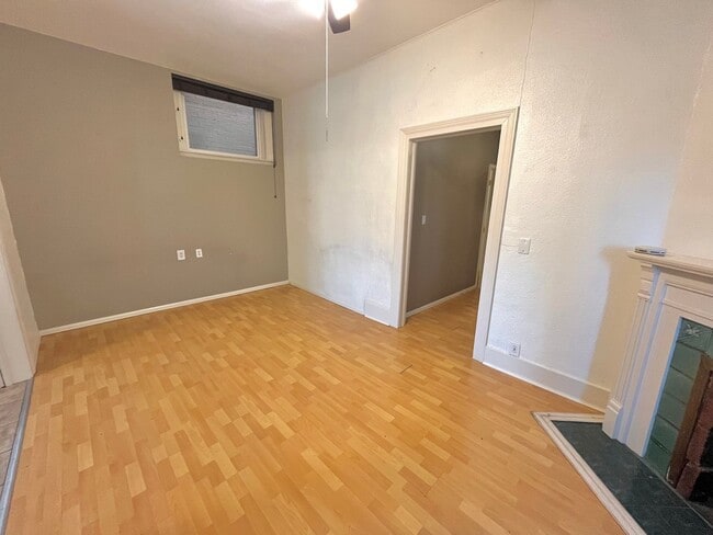 Building Photo - NEW LOW PRICE and Move in Special - Charming 2 bed 1 bath W/D in unit, free parking, renovated ki...