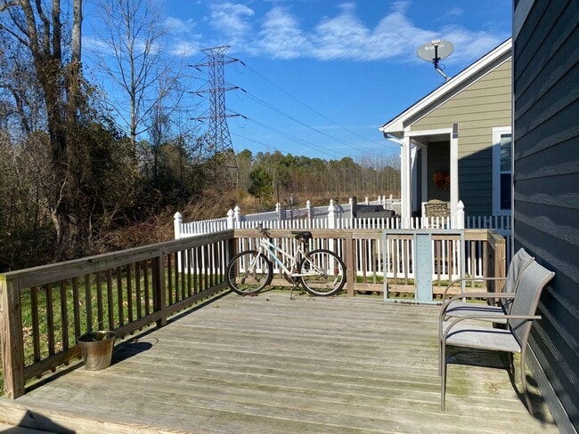 Building Photo - Welcome home to this beautiful 4-bedroom h...