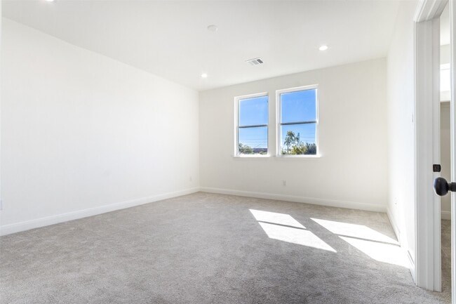 Building Photo - 4008 Bennington St