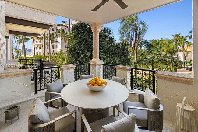 Building Photo - 4924 Fisher Island Dr