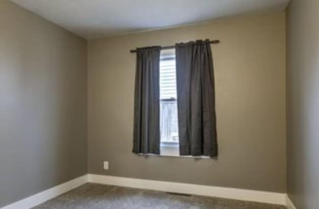 Building Photo - Spacious 2 Bedroom in La Vista!