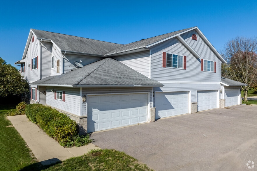 Building Photo - Harper Court Townhomes
