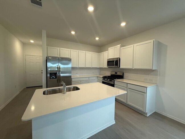 Building Photo - 203 Herald Dr