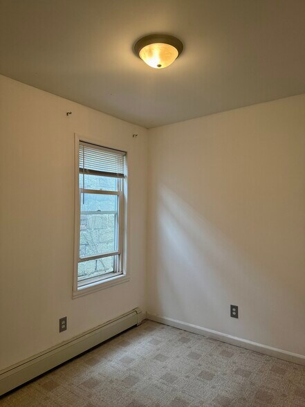Building Photo - 363 1st St