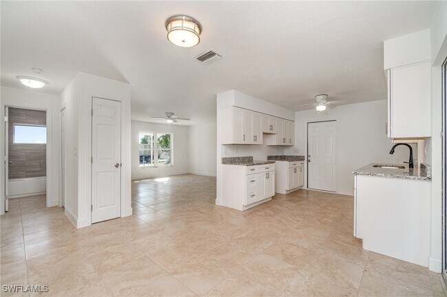 Building Photo - 145 Glenholm Ave