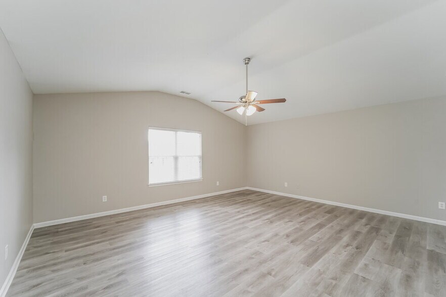 Building Photo - 5824 Kelden Walker Ln