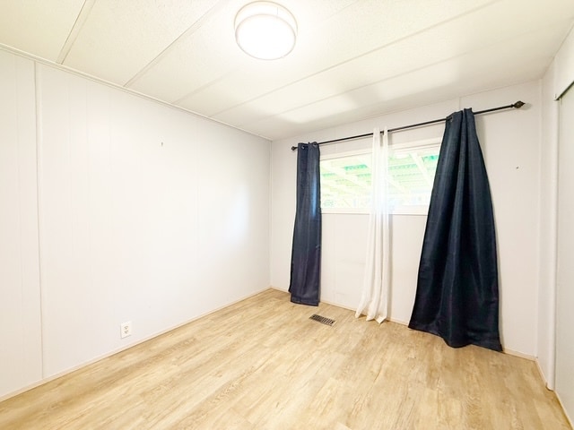 Building Photo - 3985 Dyes Inlet Ln NW