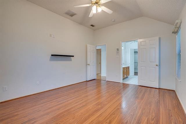 Building Photo - 2701 Chatsworth Dr
