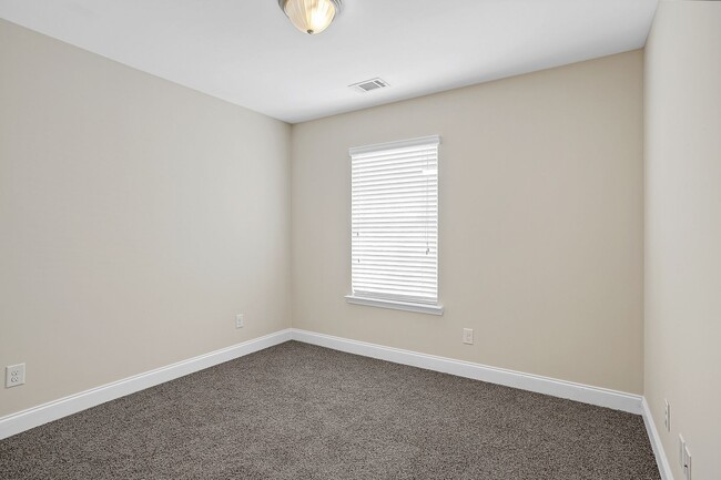 Building Photo - 190 Canyon Oak Loop