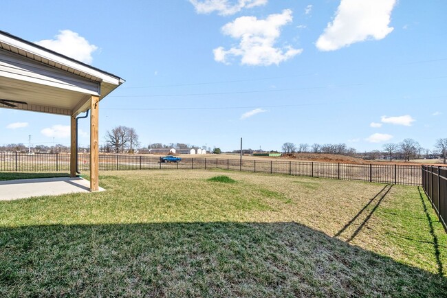 Building Photo - 4 Bedroom Home For Rent Near Post!