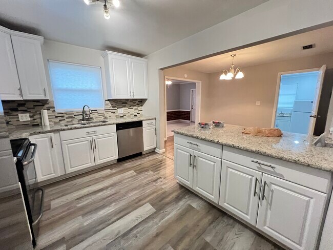 Building Photo - 3219 Fruitwood Ln