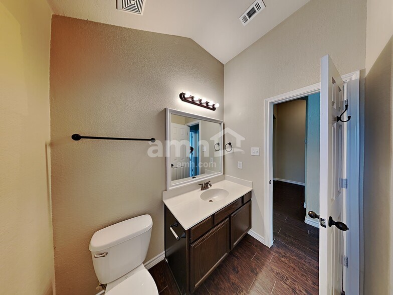 Building Photo - 1232 Rosedale Springs Ln