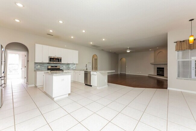 Building Photo - 1253 Deerbourne Dr