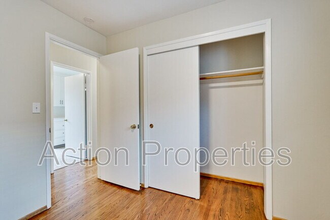 Building Photo - 1575 California St