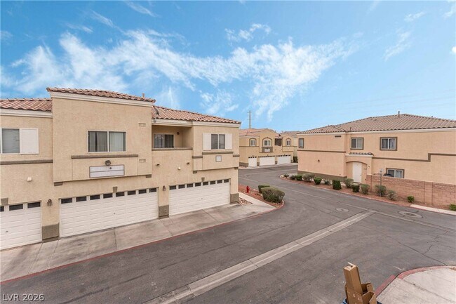 Building Photo - 6170 E Sahara Ave