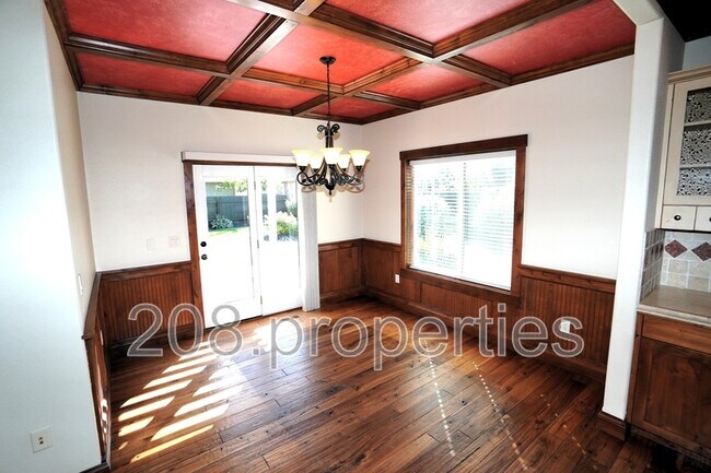 Building Photo - 1921 W Aspen Creek Dr