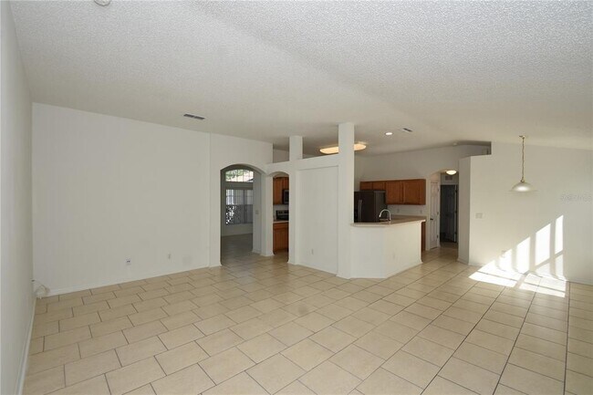 Building Photo - 12 Pierce Ln