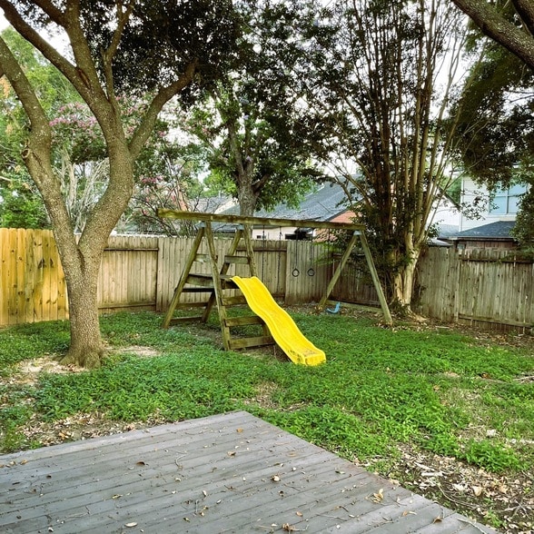 Building Photo - 18143 Holly Forest Dr