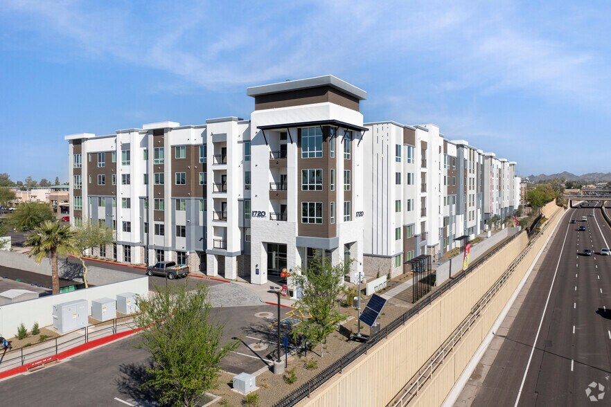 Building Photo - Echo Biltmore