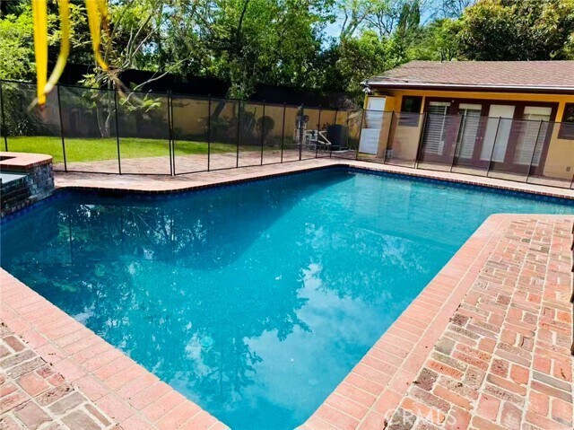 Building Photo - 2500 Benedict Canyon Drive