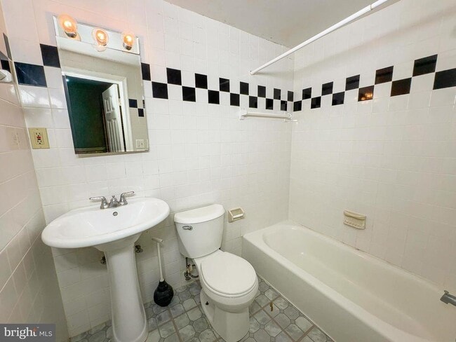 Building Photo - 11803 Drummond Ct