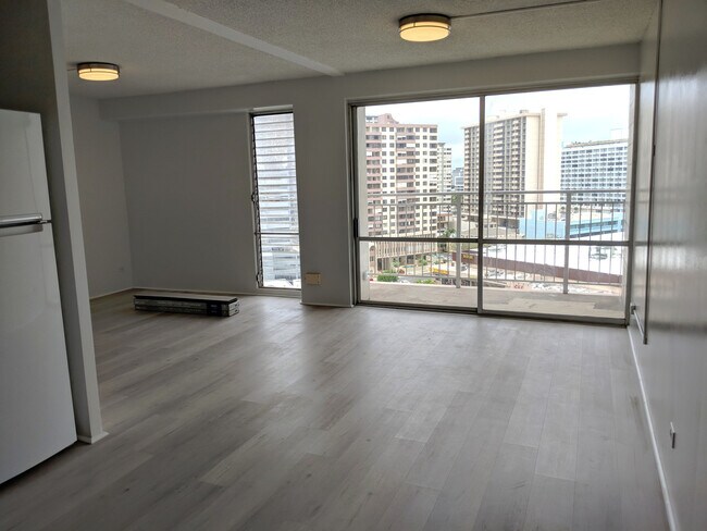 Building Photo - 514N&amp;N