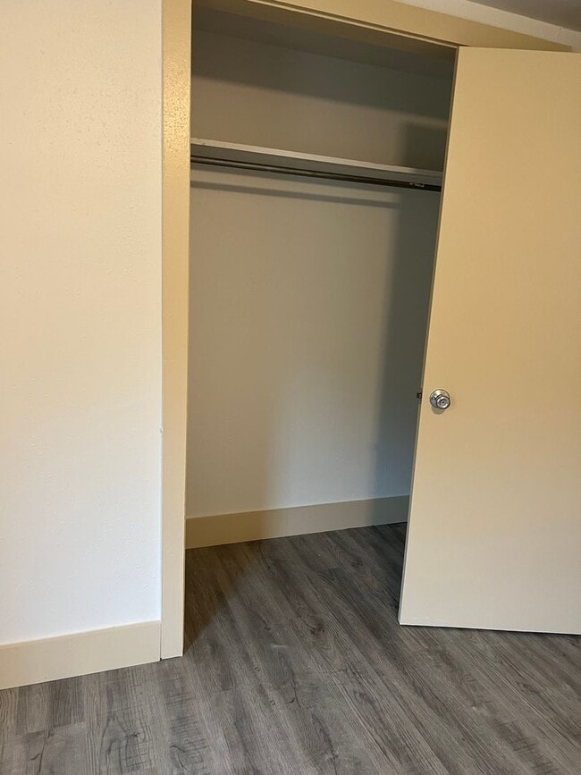 Building Photo - Available NOW