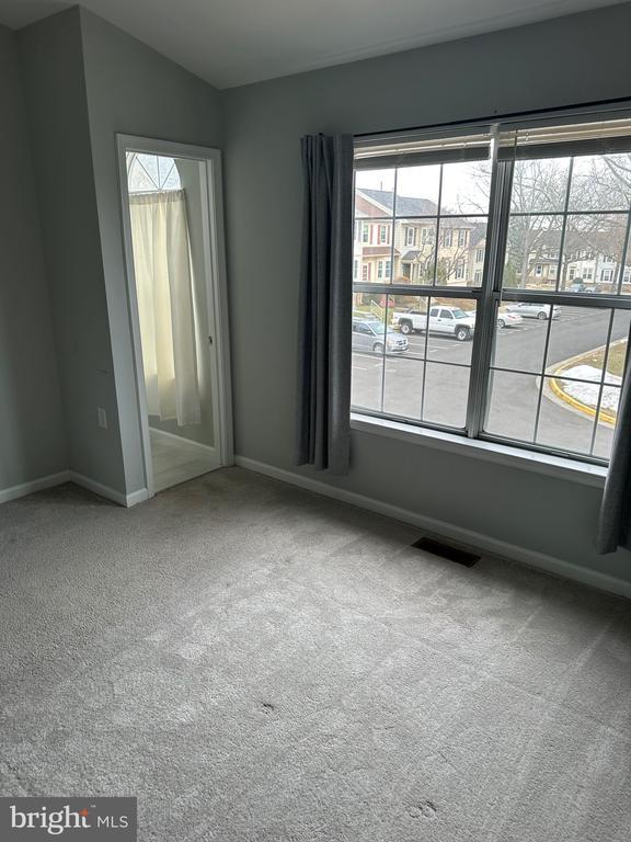 Building Photo - 10934 Mission Ridge Dr