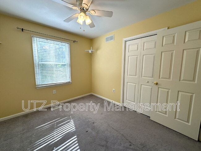 Building Photo - 656 Alpine Ln