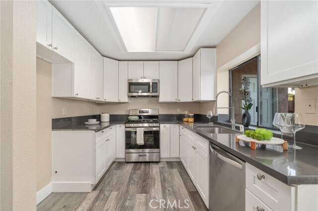 Building Photo - 533 E Jackman St