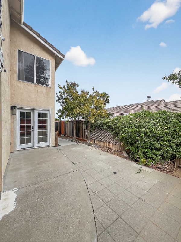 Building Photo - 632 Corliss St