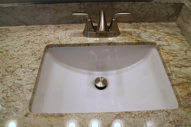 Building Photo - 22017 Royal Timbers Dr