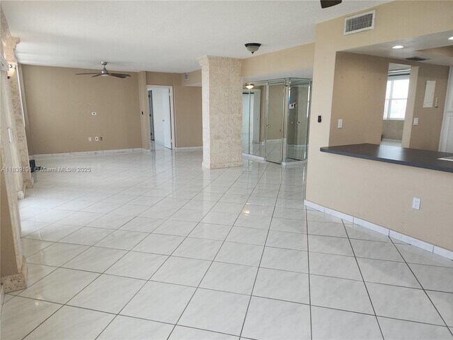 Building Photo - 11930 N Bayshore Dr