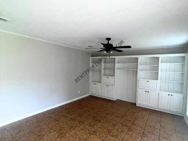 Building Photo - 508 Westfield Dr