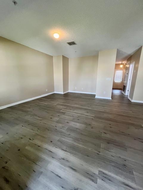Building Photo - 2070 Cypress Bay Blvd