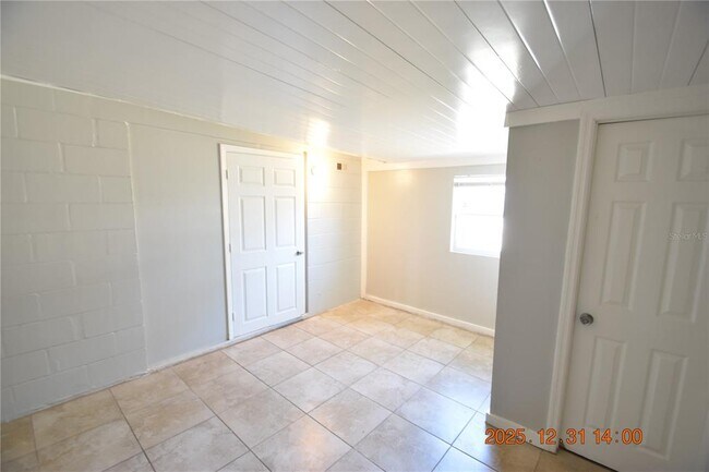 Building Photo - 3518 Umber Rd