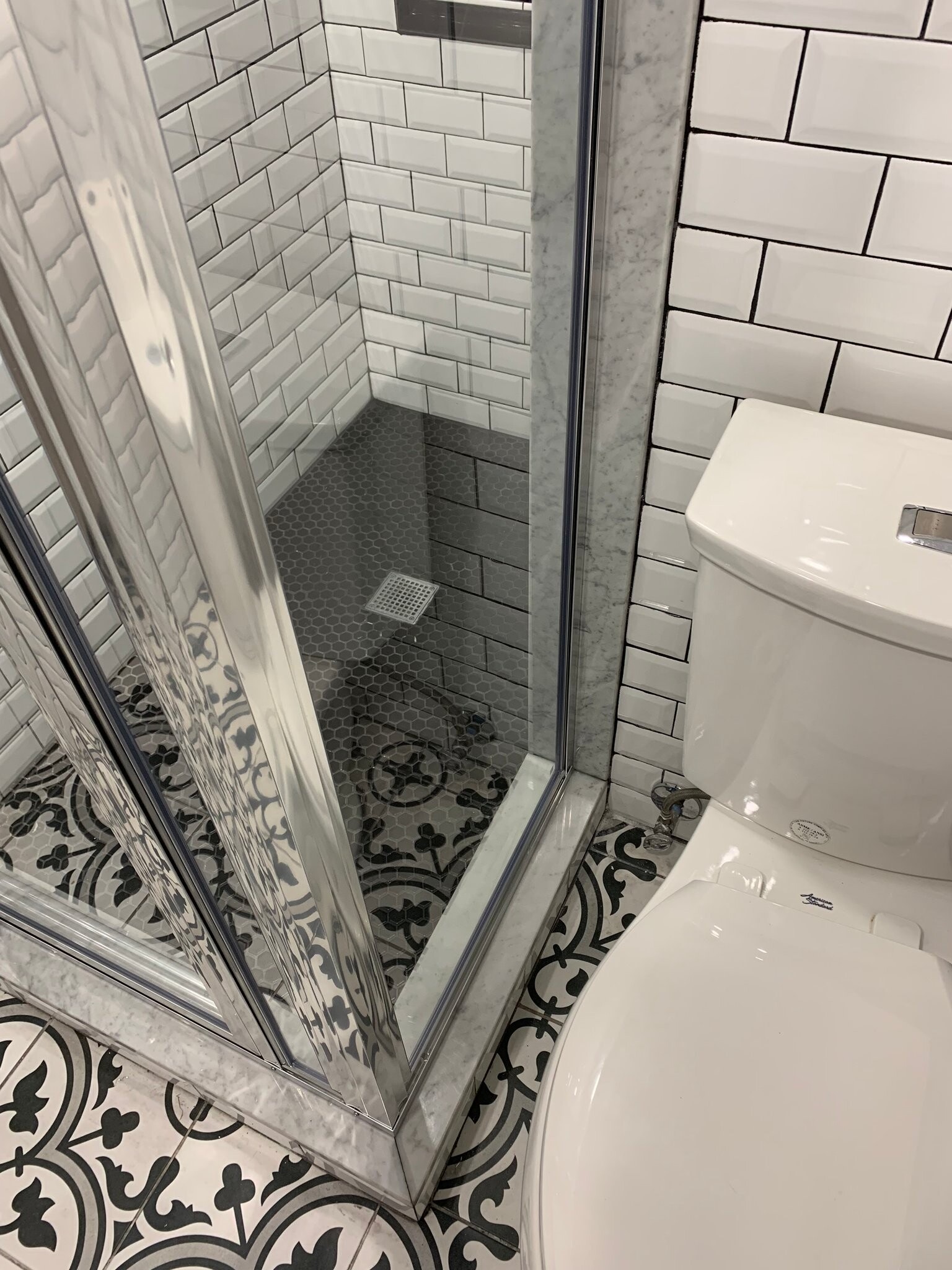 Building Photo - 618 Valley Ave