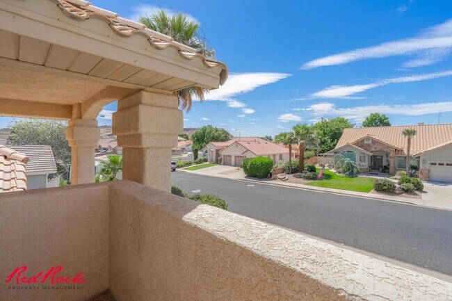 Building Photo - Spacious 6 Bedroom Home with a Balcony!