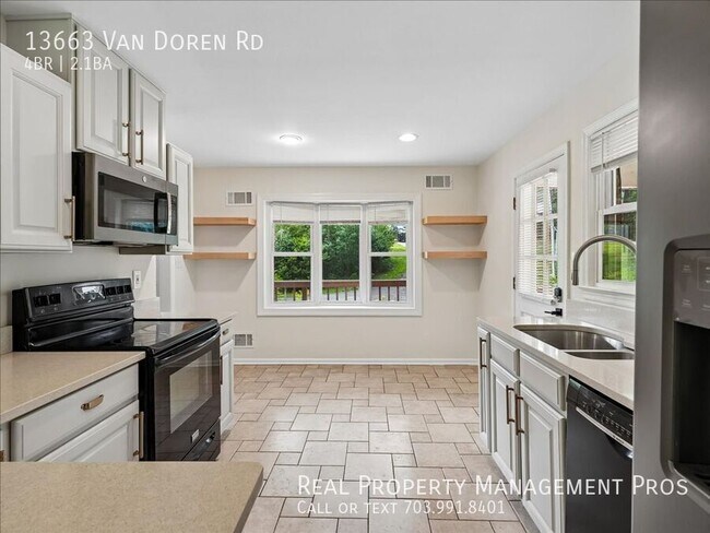 Building Photo - 13663 Van Doren Rd