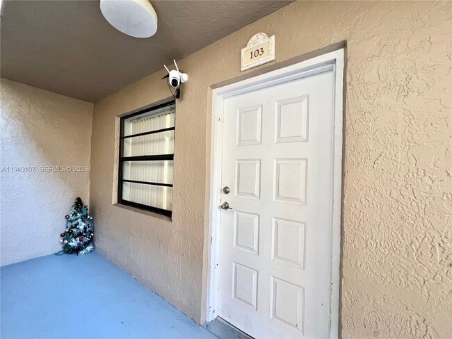 Building Photo - 5930 W 25th Ct