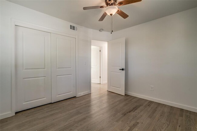 Building Photo - 1409 S Blvd