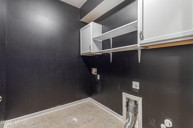 Building Photo - 3174 Hidden Meadows Ct