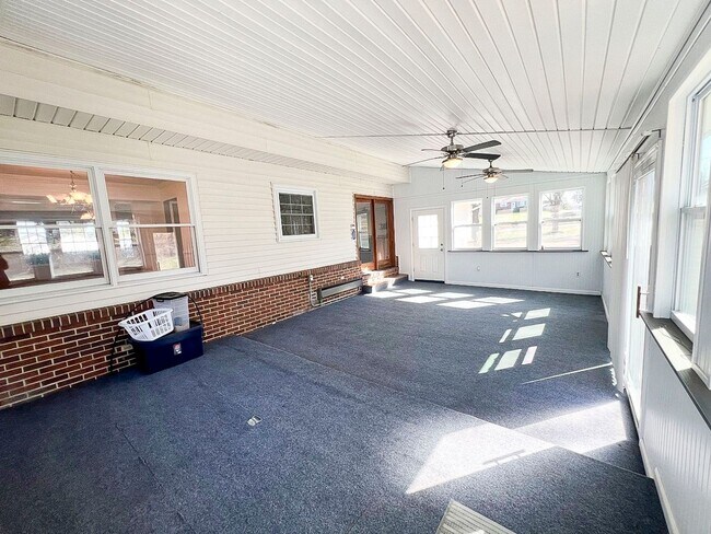 Building Photo - 3502 Old Jones Rd